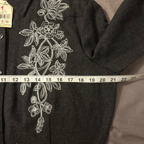 Stetson Wool Women’s Embroidered Top - Picture 13 of 13
